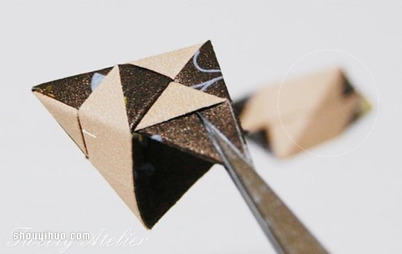 折纸立体菱形的折法图解用作包装盒或挂件