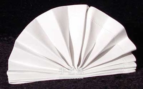 餐巾折扇子的方法图解简单餐巾扇子折叠教程