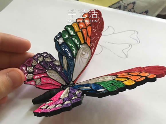 色彩斑斓的小精灵衍纸蝴蝶手工制作教程