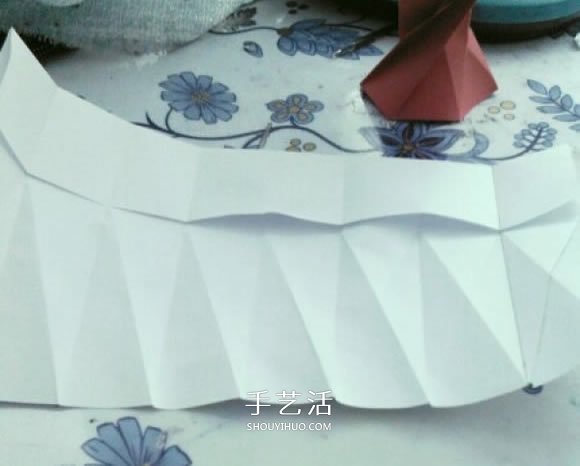 简单高脚杯的折法图解 折纸红酒杯的方法教程 -  www.shouyihuo.com