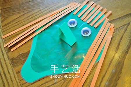 万圣节巫婆纸贴画的制作方法图解教程 -  www.shouyihuo.com